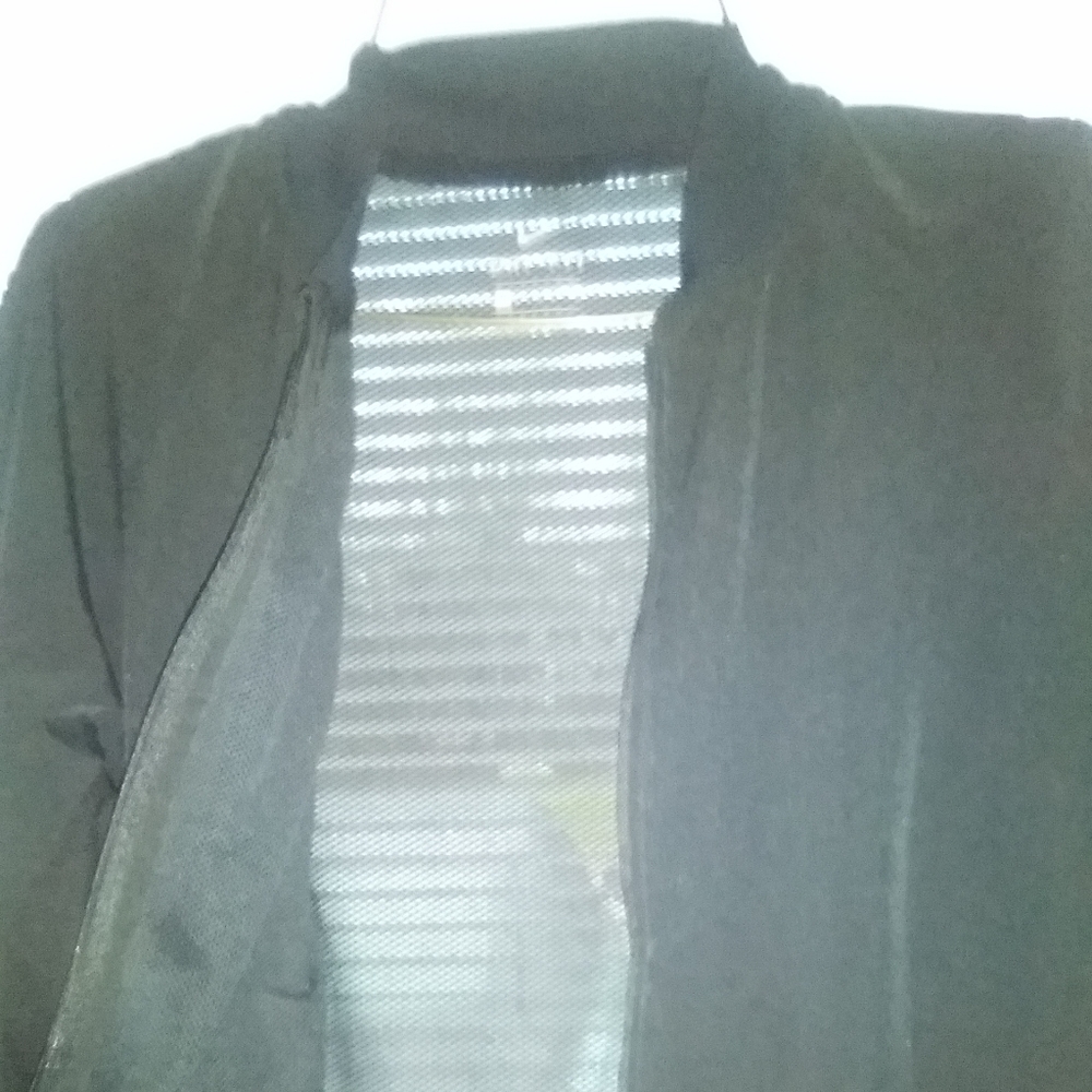 Nike Dri Fit 100% Polyester - Picture 5 of 5
